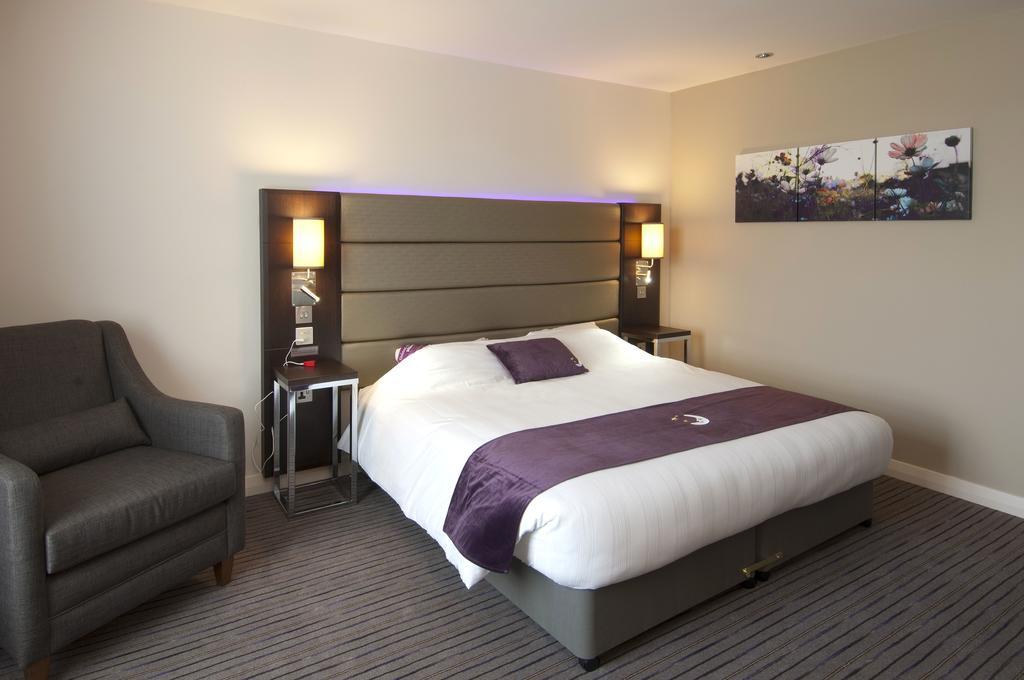 Premier Inn Oldham - Broadway Kültér fotó