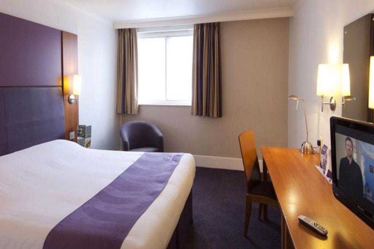 Premier Inn Oldham - Broadway Kültér fotó