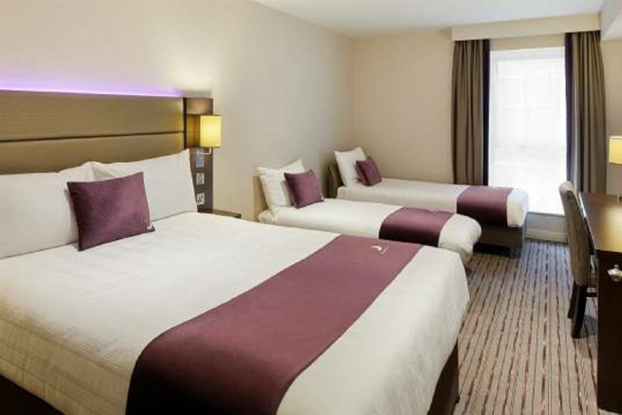 Premier Inn Oldham - Broadway Kültér fotó